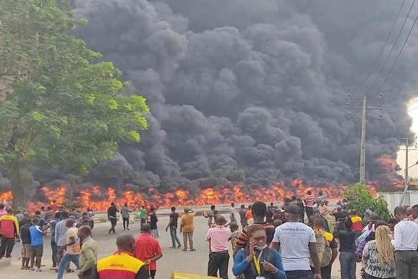 Nijerya’da petrol taşıyan tankerde patlama