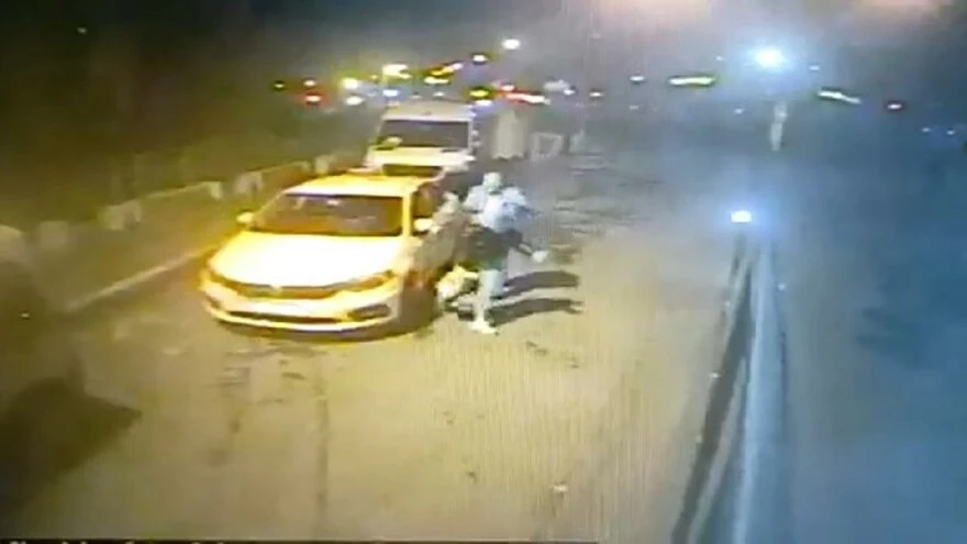 Beyoğlu’nda taksicinin ittiği kadın ölümden döndü 