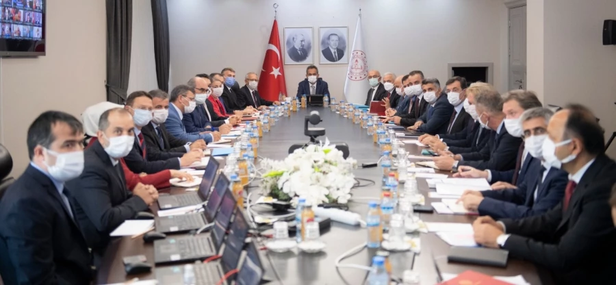  Bakan Özer, 81 İl Milli Eğitim Müdürü ile toplandı   