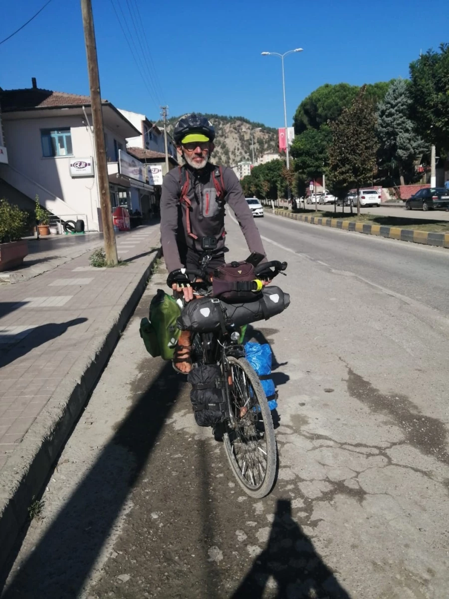 70 yaşında 3 bin kilometre pedal çevirdi, İtalya