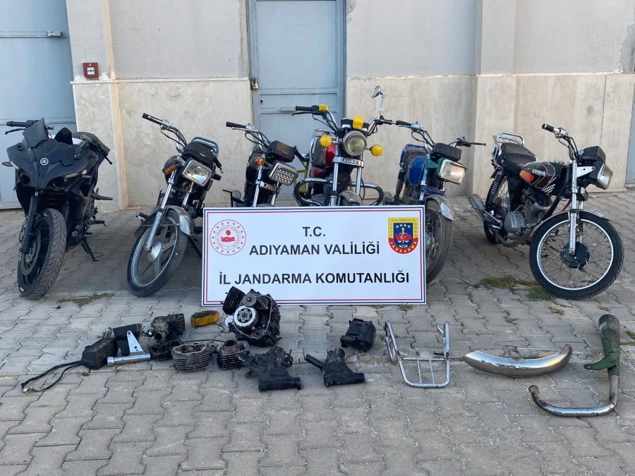  Motosiklet hırsızları yakalandı   