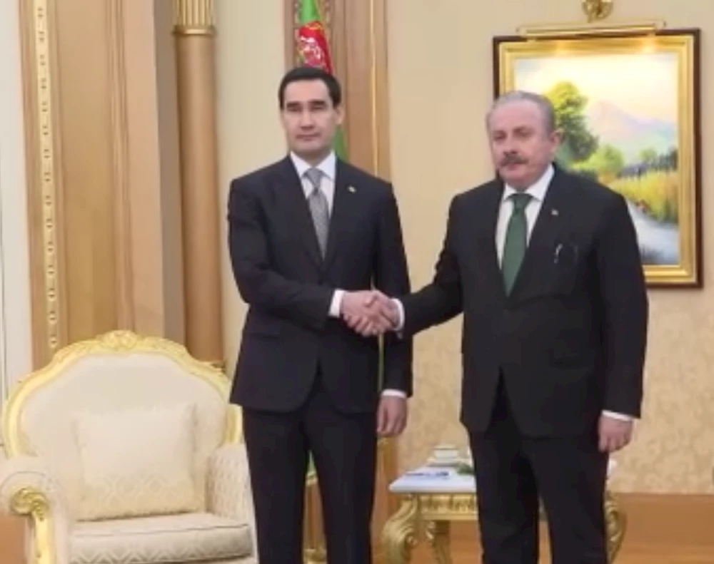  TBMM Başkanı Şentop, Türkmenistan Devlet Başkanı Berdimuhammedov ile görüştü   