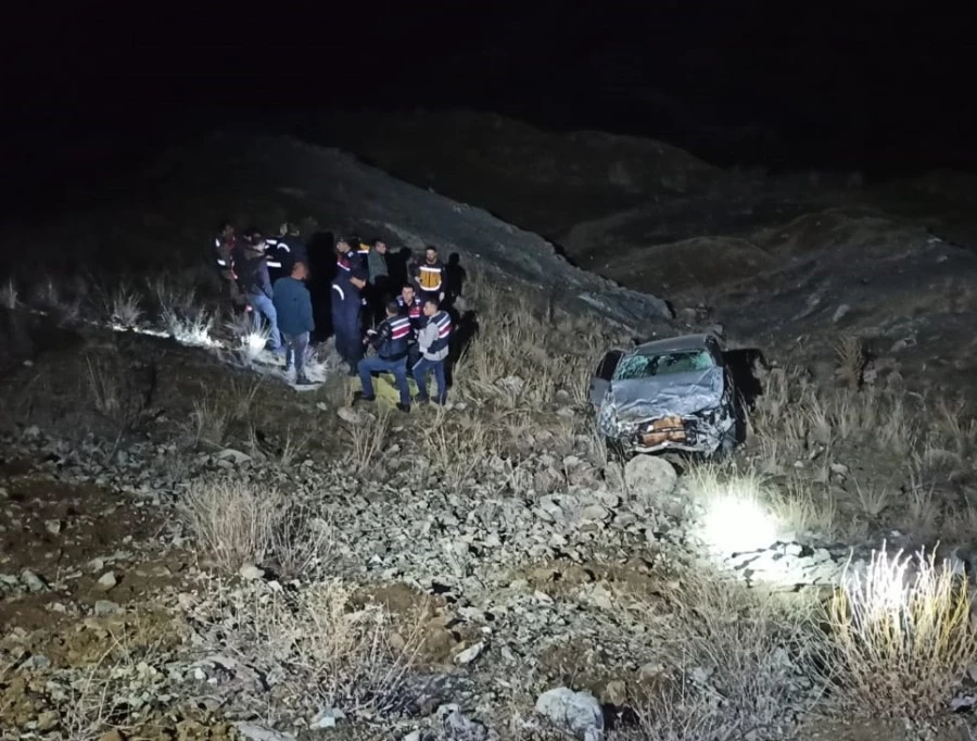 Otomobil 60 metreden şarampole uçtu: 1 ölü, 1 yaralı   