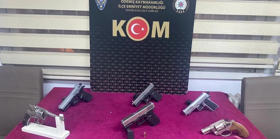  İzmir’de ruhsatsız silah operasyonu 