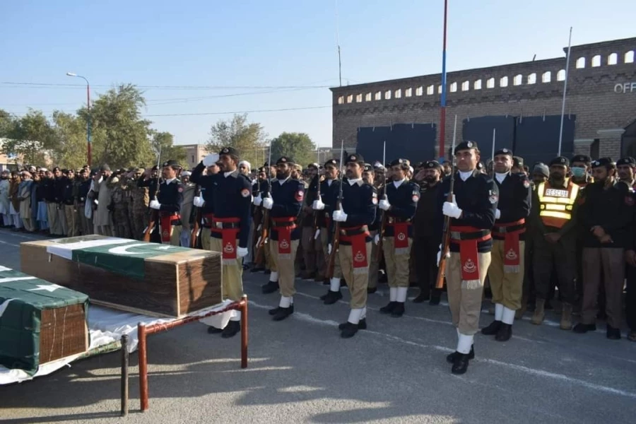 Pakistan’da polis merkezine saldırı: 4 ölü   