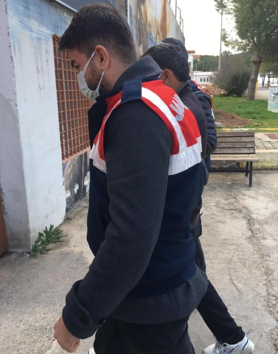 İzmir’de terör operasyonu: 2 gözaltı   