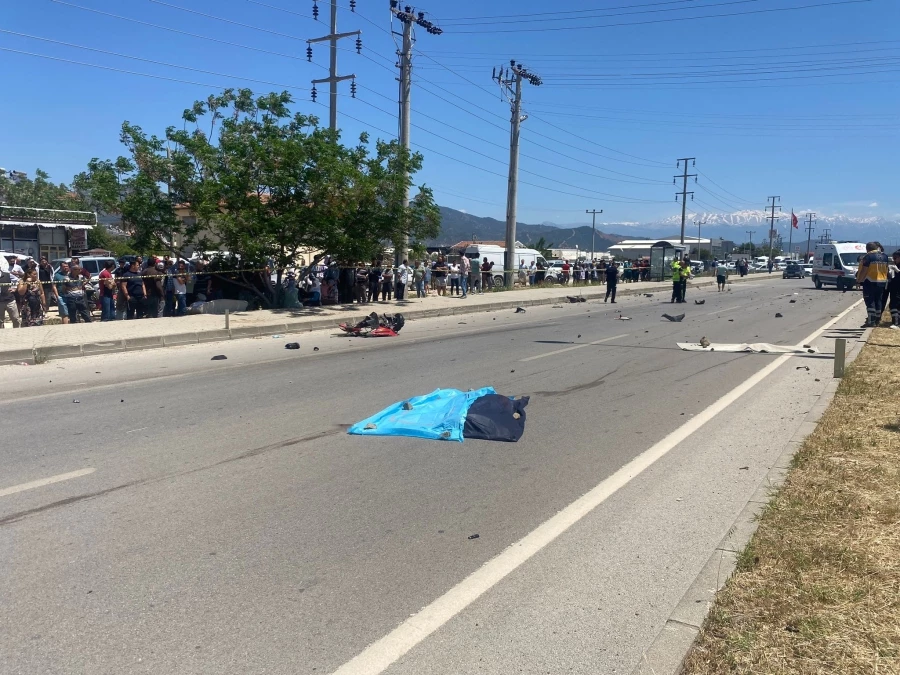  Fethiye’de iki motosiklet çarpıştı: 2 ölü, 1 yaralı   