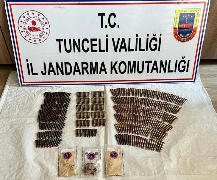 Tunceli’de 6 sığınak içerisinde mühimmat ve yaşam malzemesi ele geçirildi