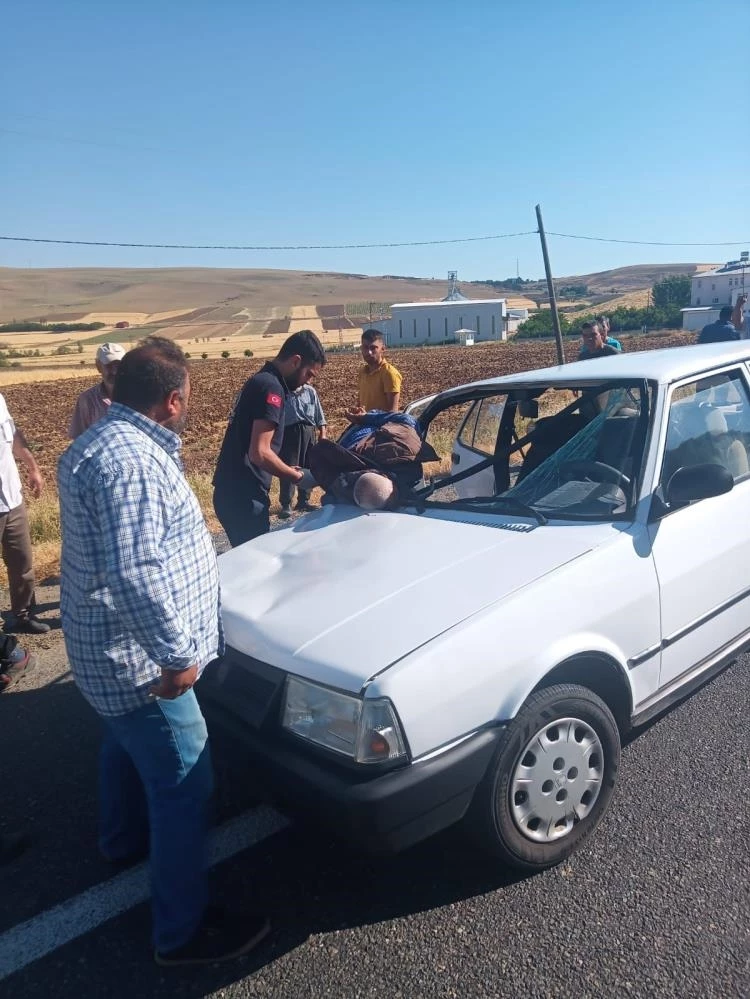 Elazığ’da otomobilin çarptığı yaya yaralandı