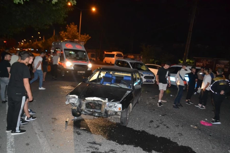 Çorlu’da gece yarısı feci kaza: 2 yaralı   