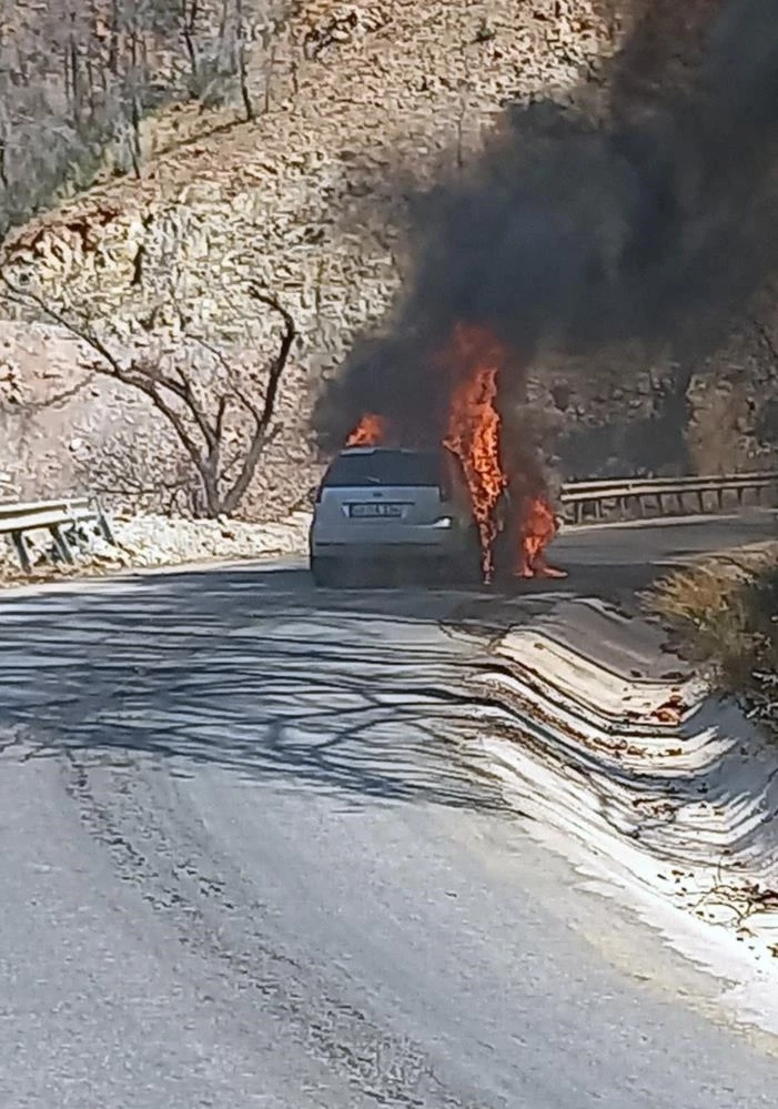 Marmaris’te araç yangını   
