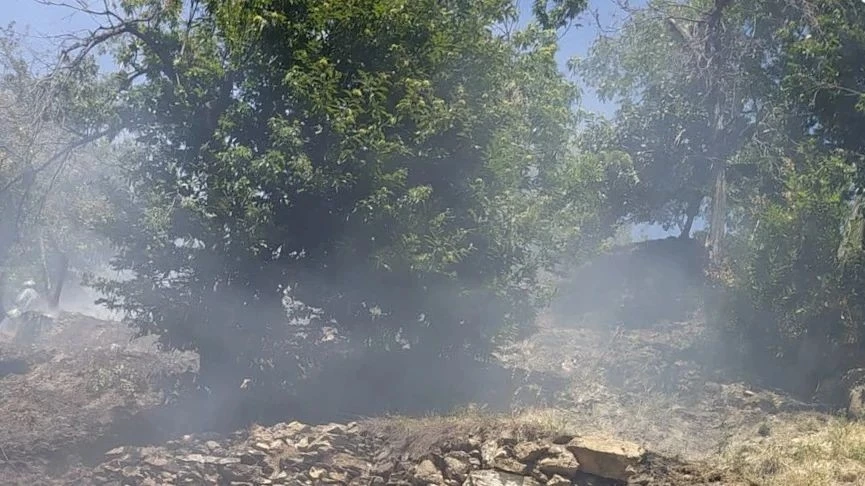 Akçaköy’de 2 farklı noktada çıkan yangın söndürüldü