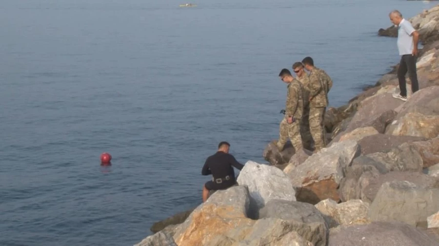 Denizde bulunan bombayı SAS timleri etkisiz hale getirdi