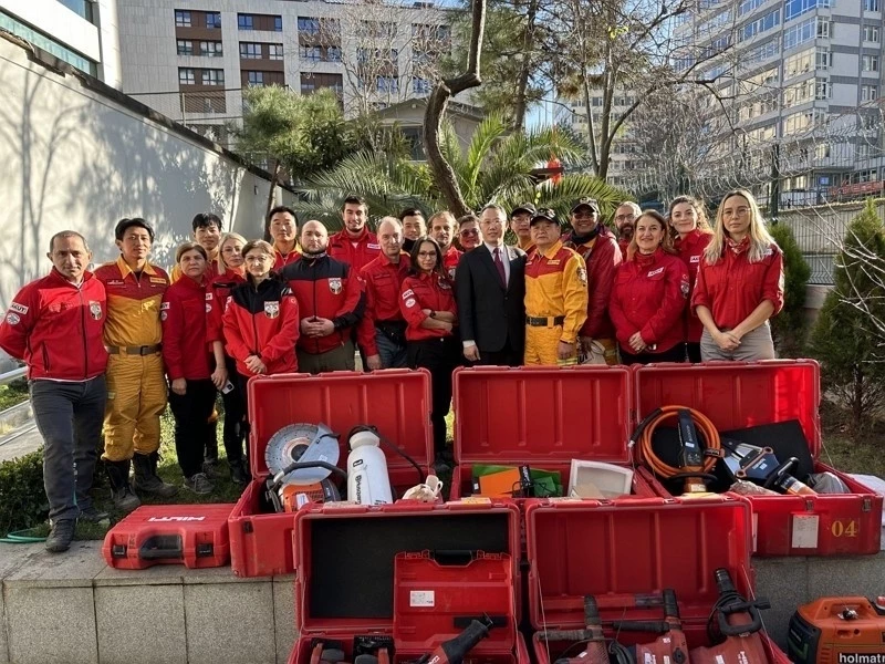 Tayvanlı ekip tüm ekipmanlarını Türkiye’ye bağışladı
