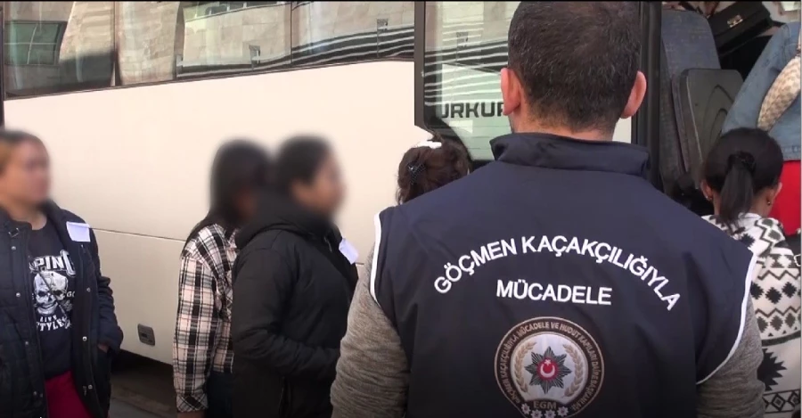 Antalya’da hamamda kaçak çalışanlara polis baskını   