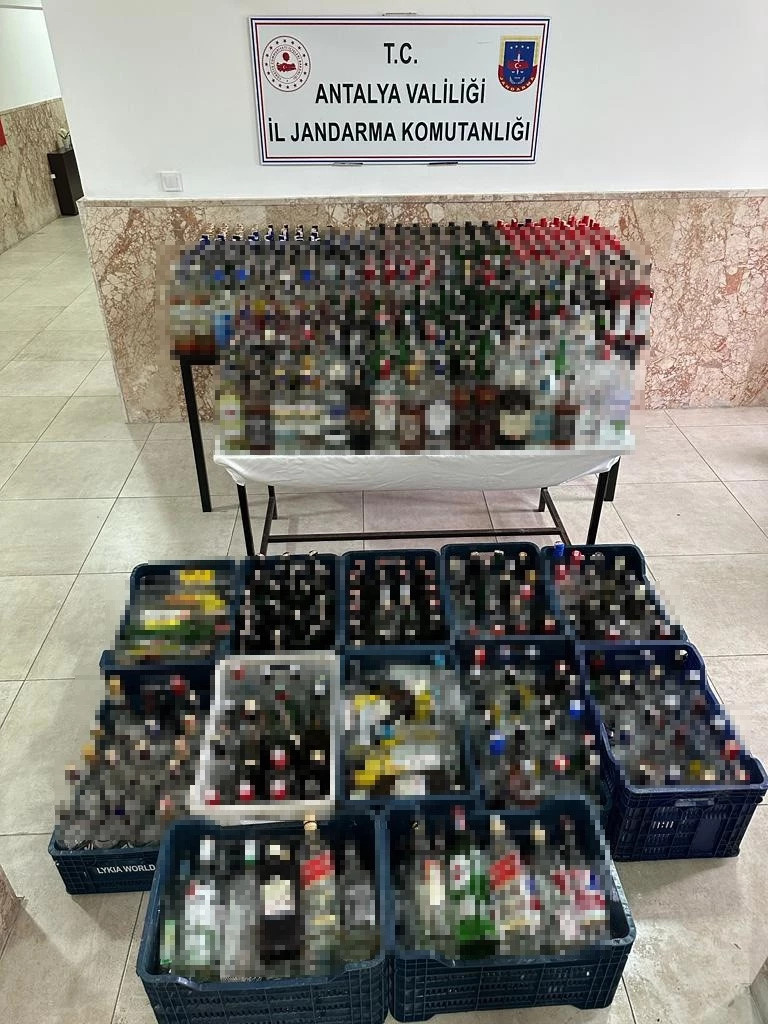  Antalya’da sahte alkol satan otele jandarmadan operasyon   