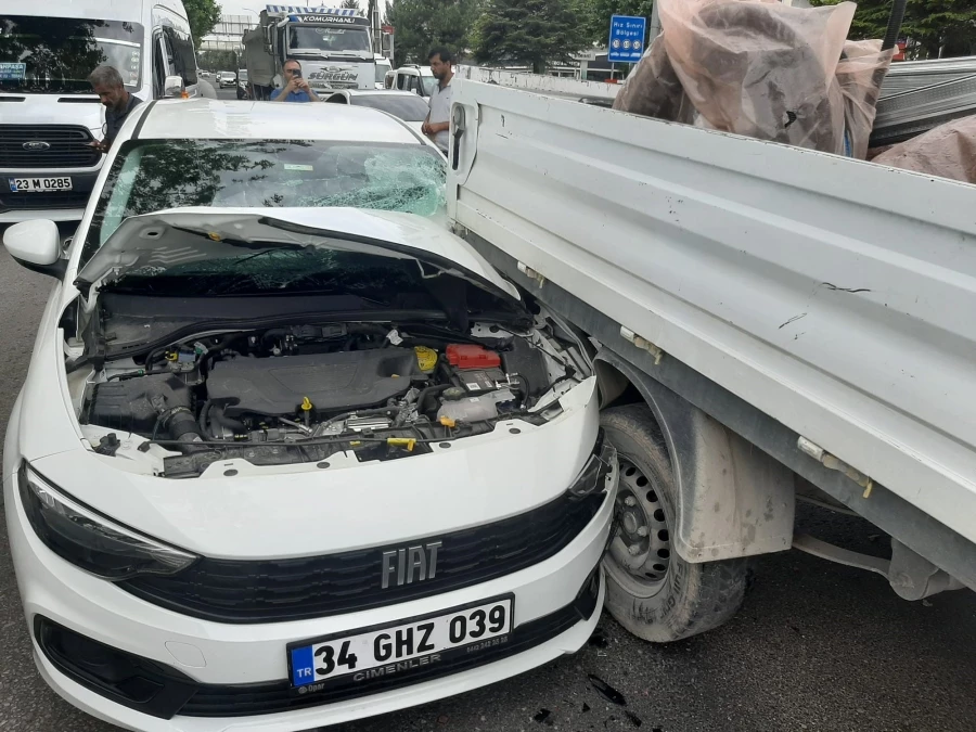  Elazığ’da trafik kazası   