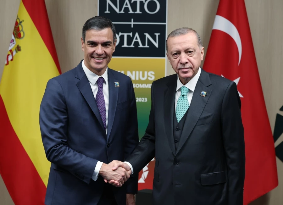  Cumhurbaşkanı Erdoğan, İspanya Başbakanı Sanchez ile görüştü   