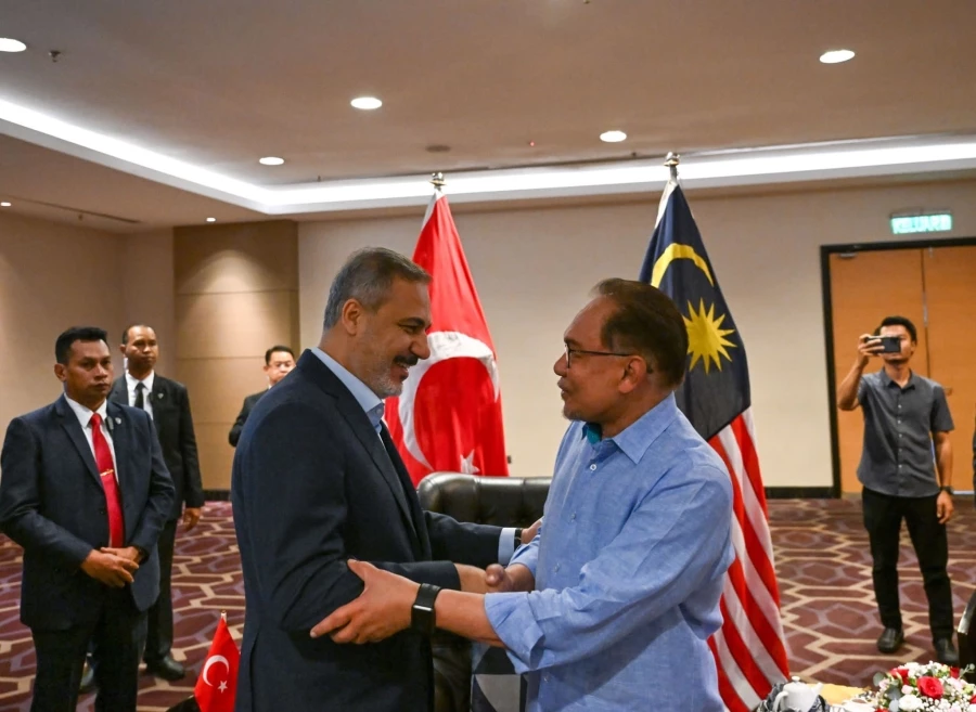 Bakan Fidan, Malezya Başbakanı ve Başbakan Yardımcısı ile görüştü   