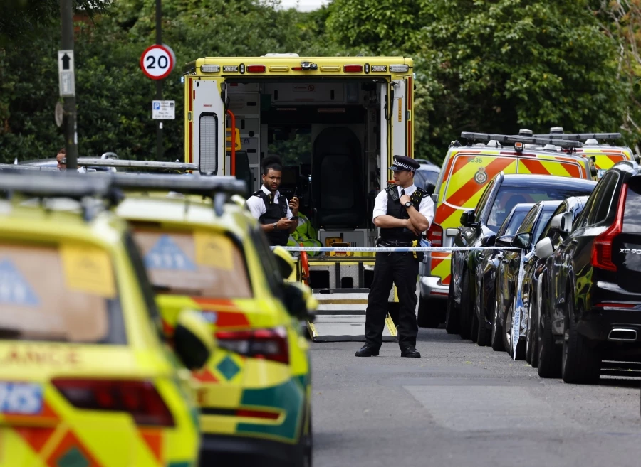  İngiltere’de otomobilin ilkokula çarptığı olayda 1 çocuk hayatını kaybetti 
