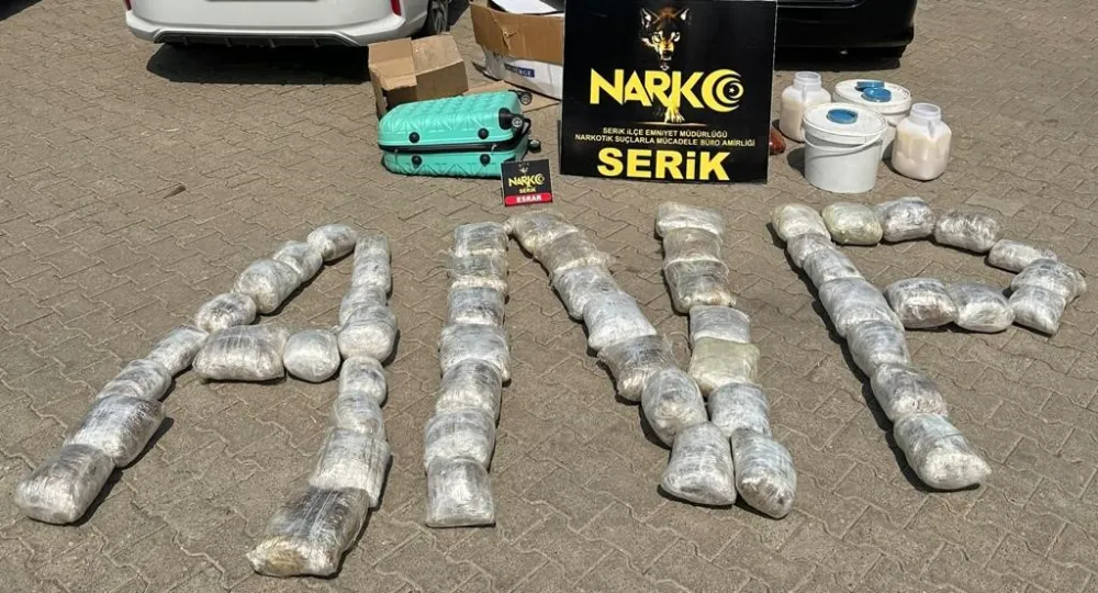  Doğu illerinden valizlerle Antalya’ya getirilen 51 kilo esrar polis takibine takıldı  