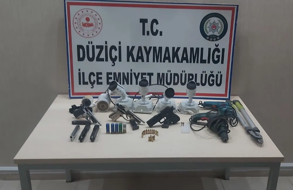 Osmaniye’de güvenlik kamerası çalan hırsızlar güvenlik kamerasına yakalandı   