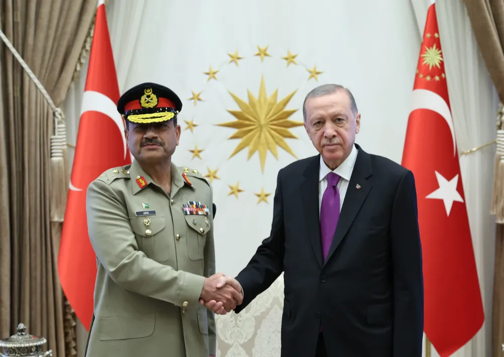 Cumhurbaşkanı Erdoğan,  Pakistan Kara Kuvvetleri Komutanı Syed Asım Munir