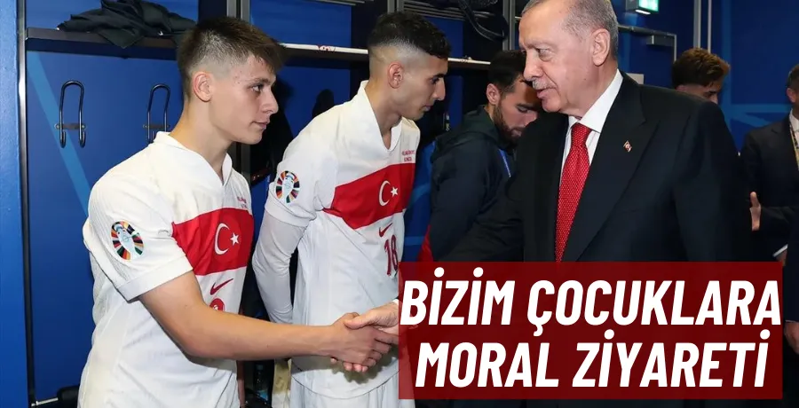 Cumhurbaşkanı Erdoğan, Milli Takımı soyunma odasında ziyaret etti